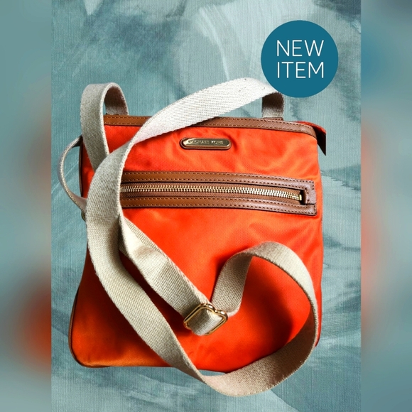 MICHAEL KORS CROSSBODY BAG W/ CANVAS STRAP NO CALLOUTS 🍊EUC - Picture 2 of 9